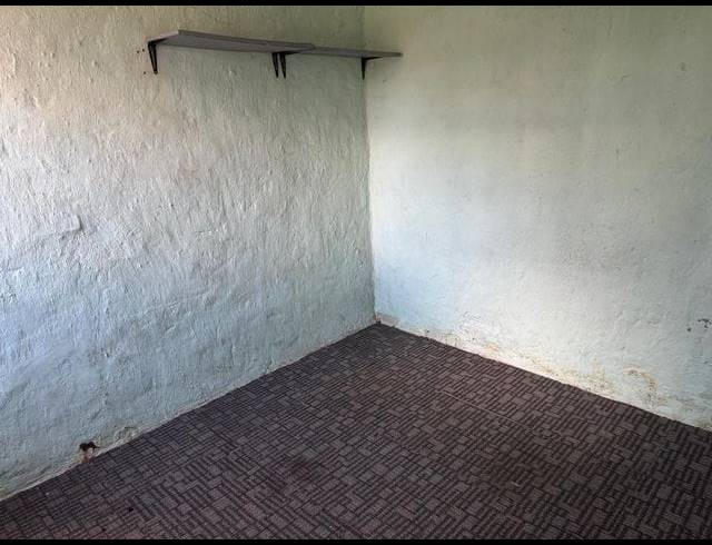 3 BEDROOM FREEHOLD FOR SALE IN BRENTHURST